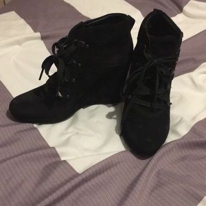 Black heel bootys